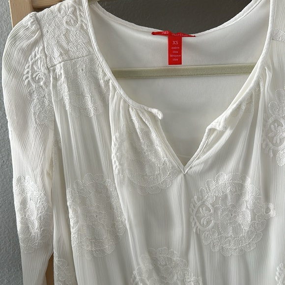 Dress - Picture 3 of 3